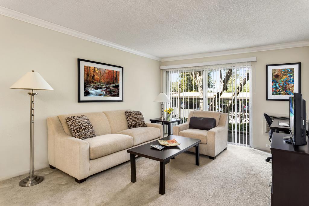 Eaves Mountain View At Middlefield Apartment Bagian luar foto